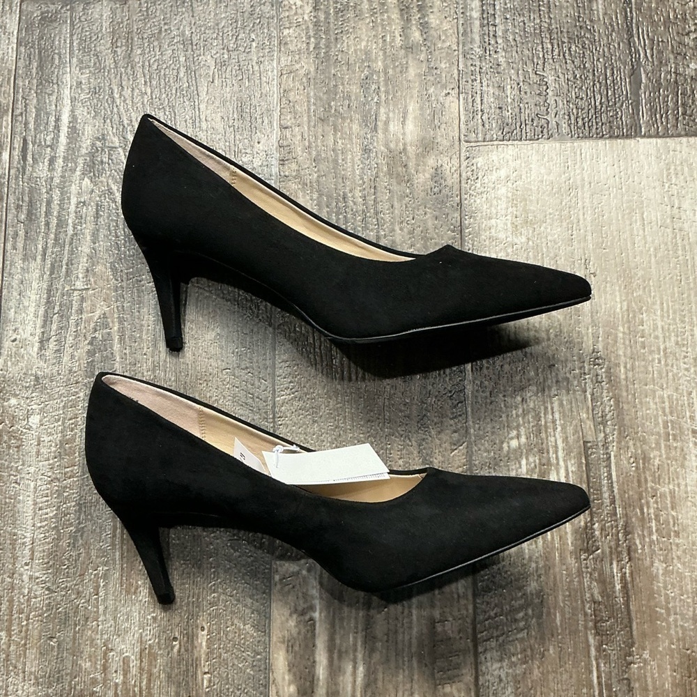 GAP Classic Faux Suede Black Pointed-Toe Women's Pump Size 8 - Picture 8 of 12